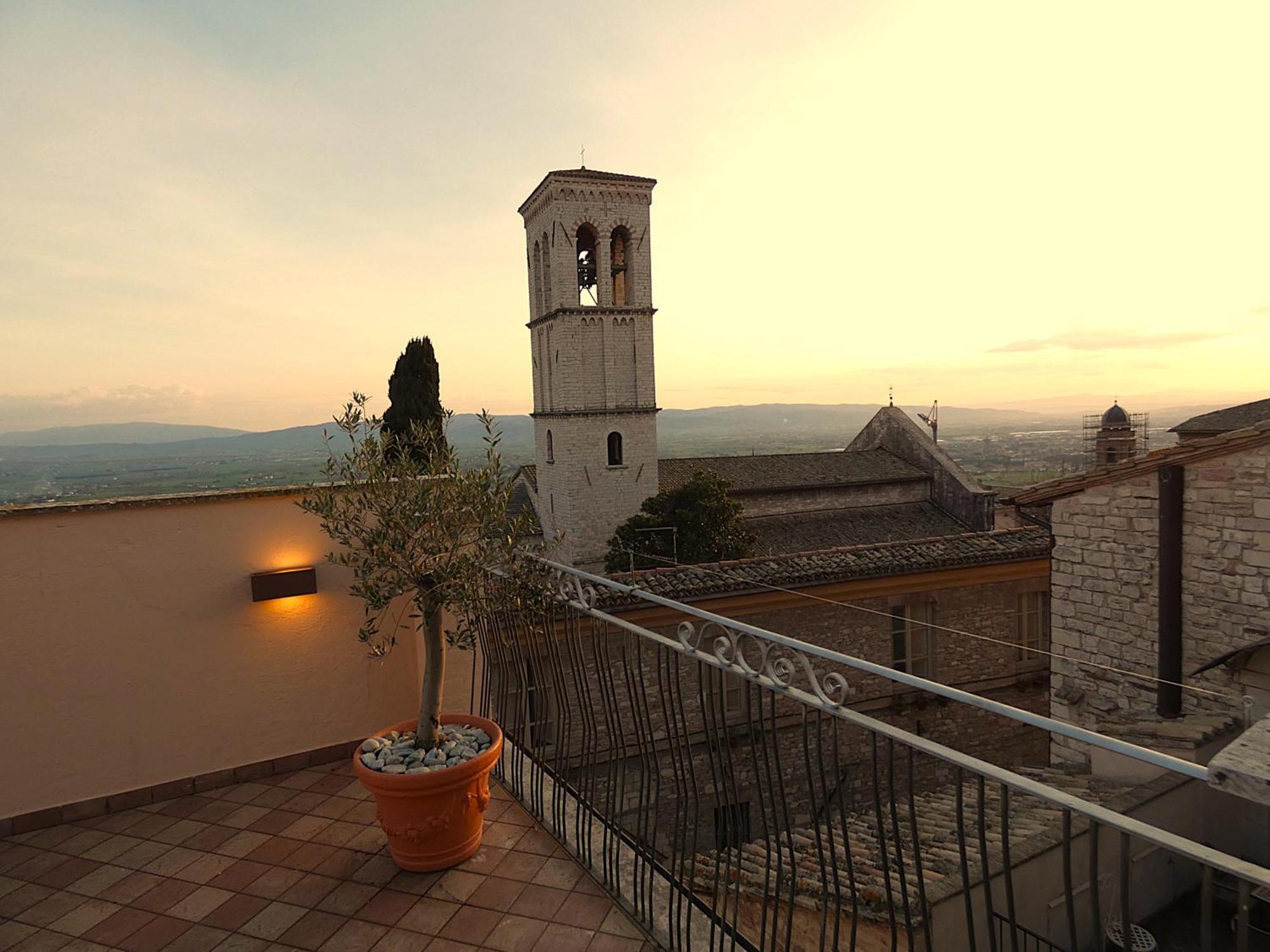 Апартаменти Scappo In Umbria, La Casa Di Eude Ассізі Екстер'єр фото